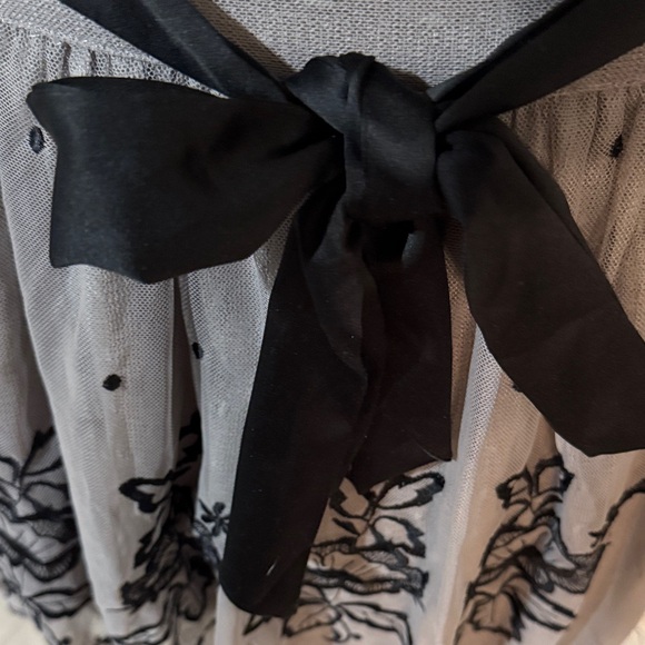 Darling Layered Black and Gray Floral Skirt - Picture 4 of 12